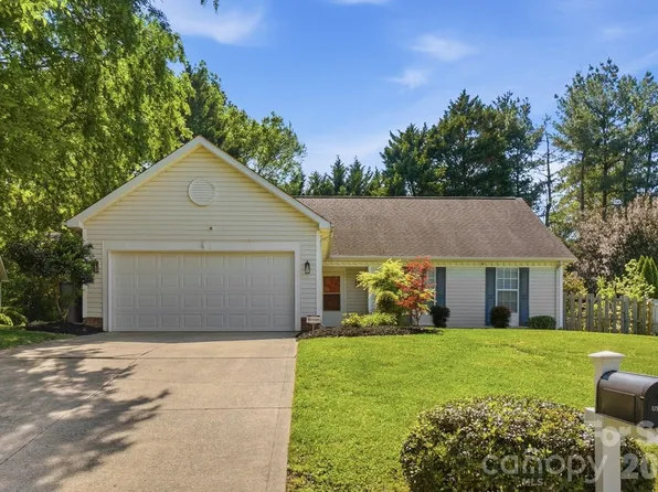 3419 Pondridge Ct, Charlotte, NC 28269