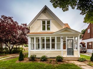 253 W 11th St, Holland, MI