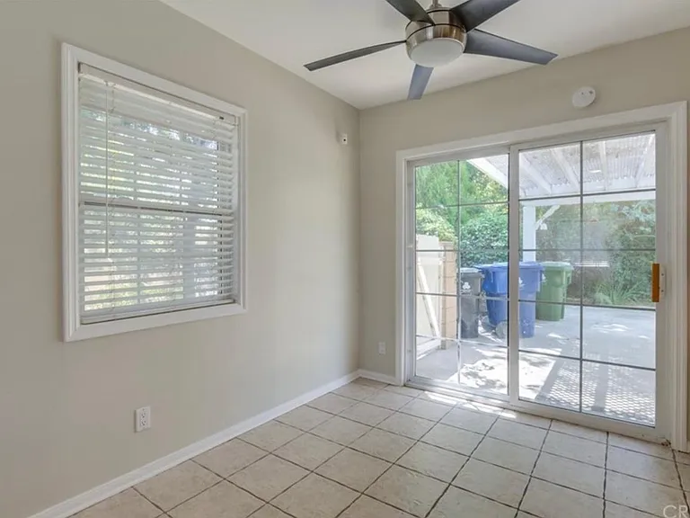 7913 Royer Ave — Photo 14