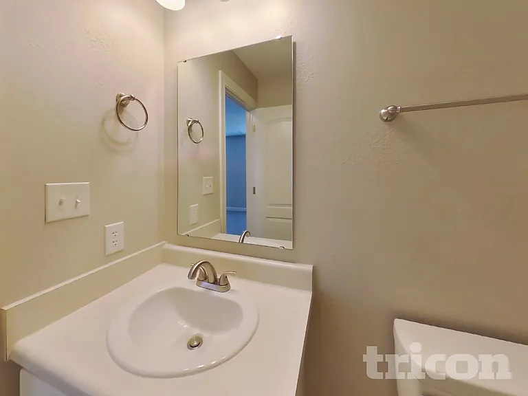 2990 Parkview Dr — Photo 15