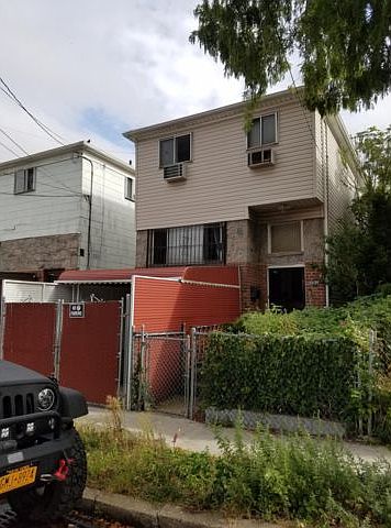 1st image of 1559 E 91st St