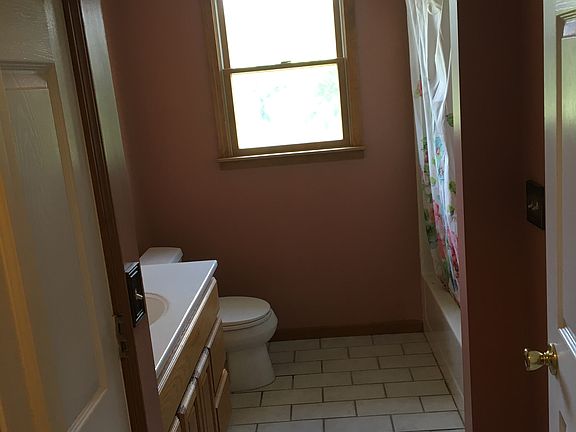 Upstairs bathroom 
