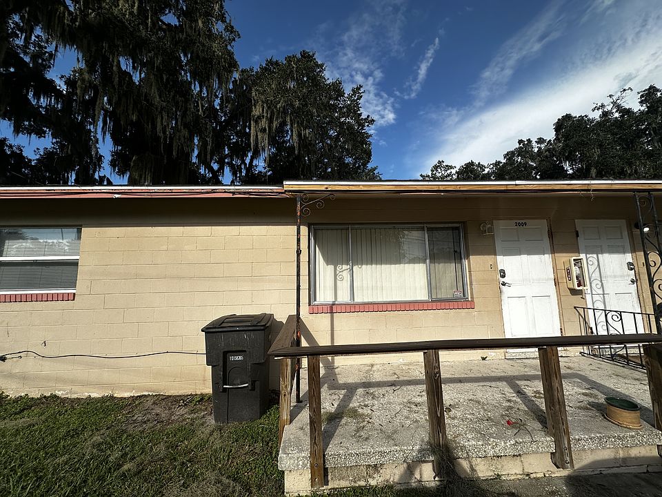 1st image of 2009 NE 2nd St