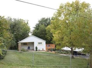 7025 Berry Rd, Kansas City, KS 66106