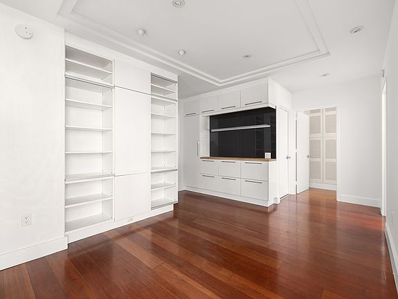 3rd image of 80 John St APT 14B