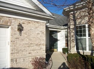 21334 Mays Lake Dr, Crest Hill, IL 60403