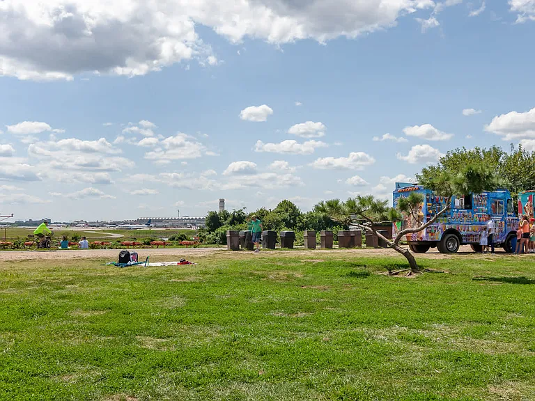 Watch a Flyby at Gravelly Point