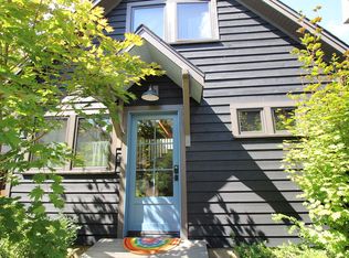 1553 SE Umatilla St UNIT B, Portland, OR 97202