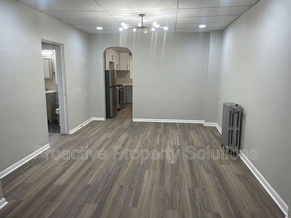 3rd image of 114 N Lincoln Ave Floor 1