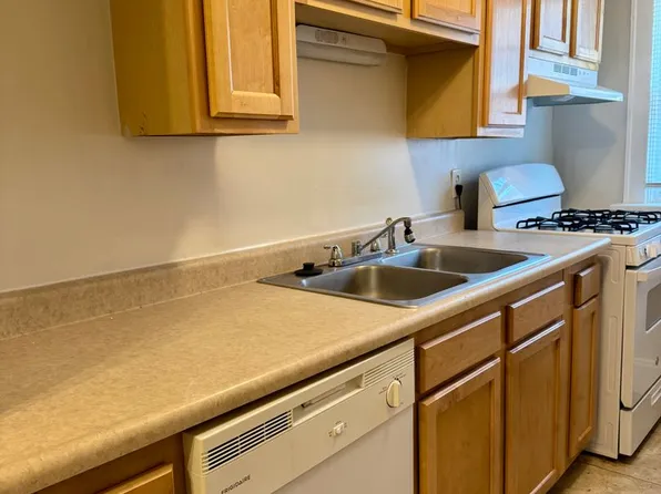 1350 Edwards, 1350 Edwards Rd #13, Cincinnati, OH 45208