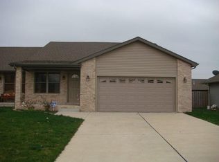 112 Possum Pass Ct, Sherman, IL 62684