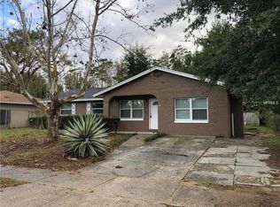 6 W Hammon Dr, Apopka, FL 32703