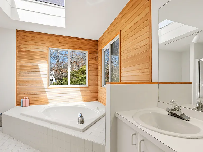 15 Elizabeth Ln — Photo 17