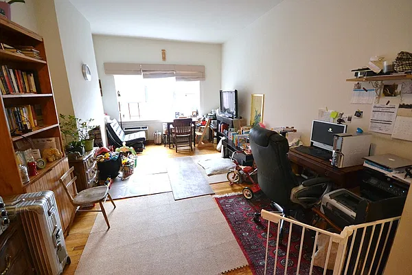 Rented by Bold New York | media 19