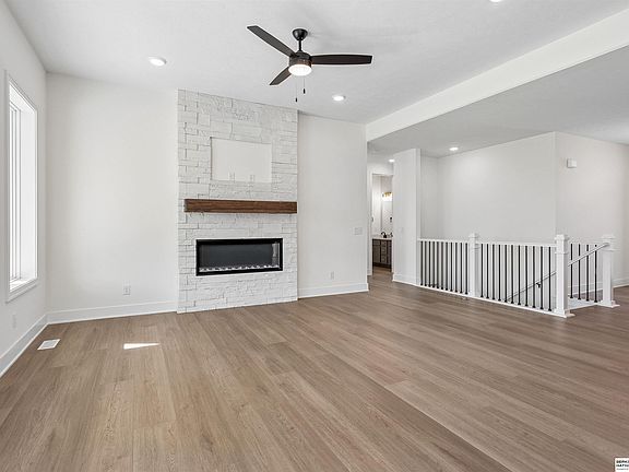 5th image of 6227 N 210th St