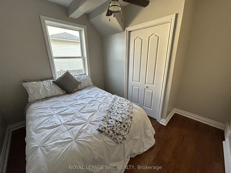 102 Colborne St — Photo 6