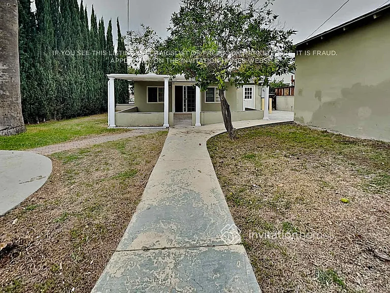 2906 N Frederic St — Photo 17