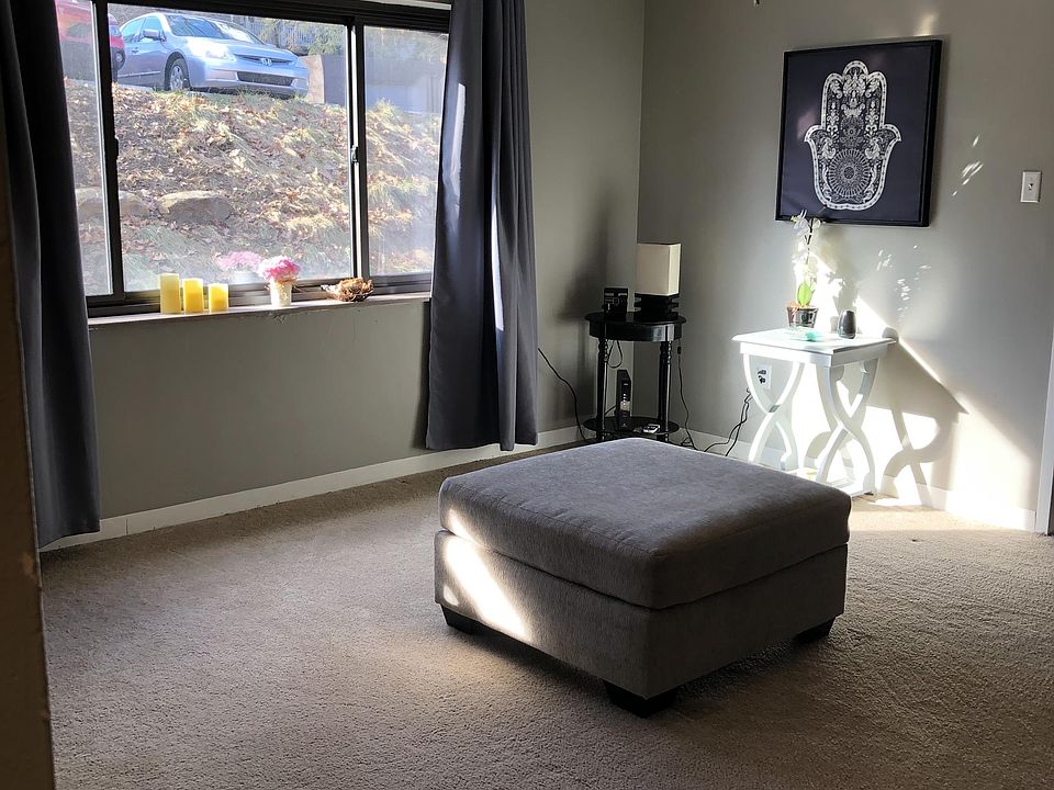 1st image of 420 Walnut Ave #1D