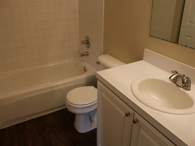 5411 Meadow Grove Dr — Photo 9