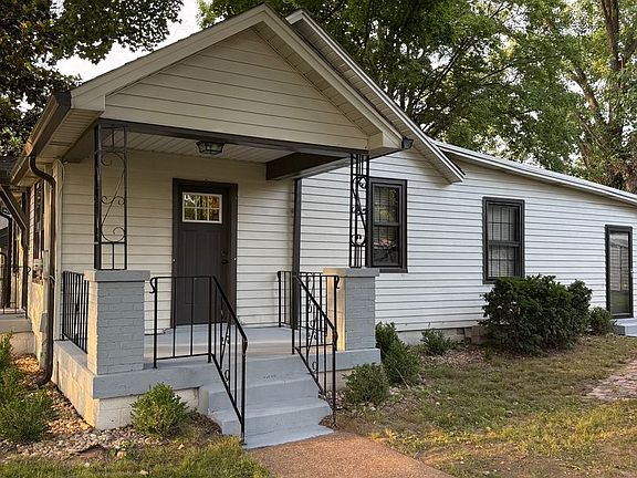 2nd image of 408 Spence Ln