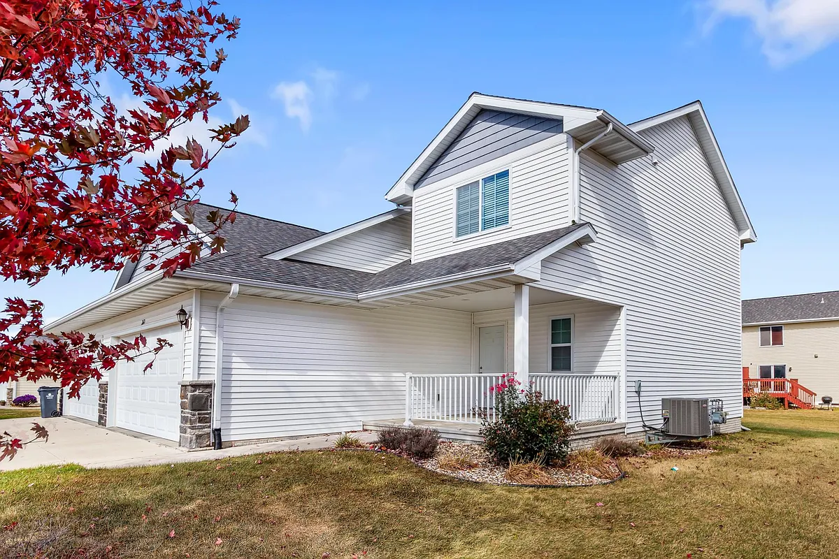 Building Photo - 1160 Crescent View Dr NE