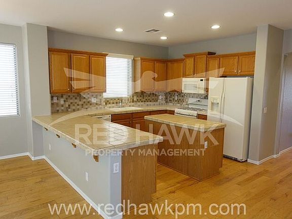 3rd image of 35985 W Prado St