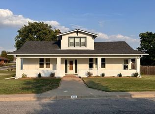 606 S 9th St, Kiowa, KS 67070