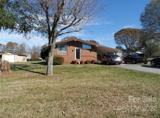 1936 Sigmon Dairy Rd, Newton, NC 28658