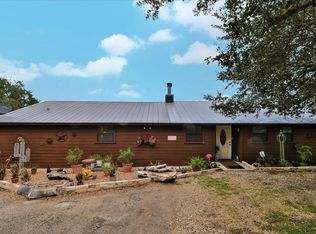 107 Walnut Rd, Fredericksburg, TX 78624