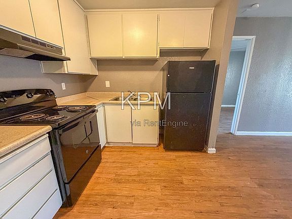 5th image of 3939 Pershing Ave #53