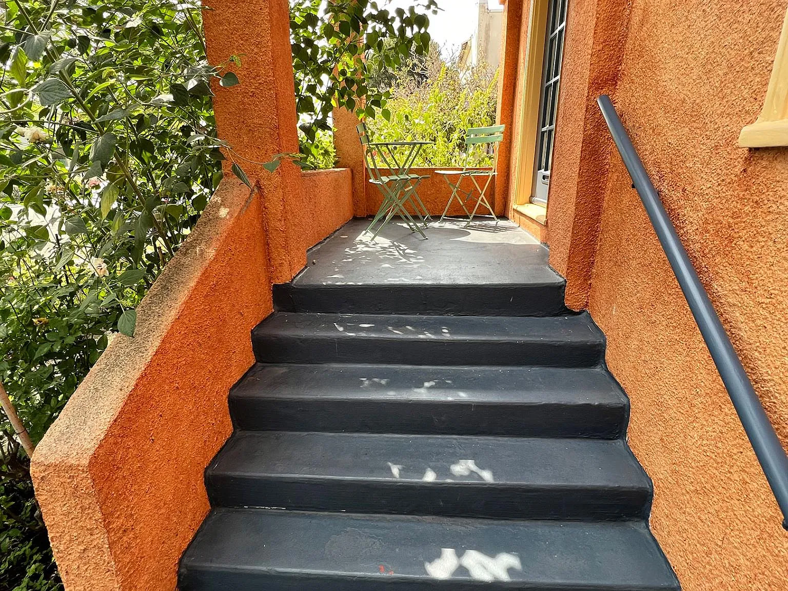 1012 Ramona Ave — Photo 4