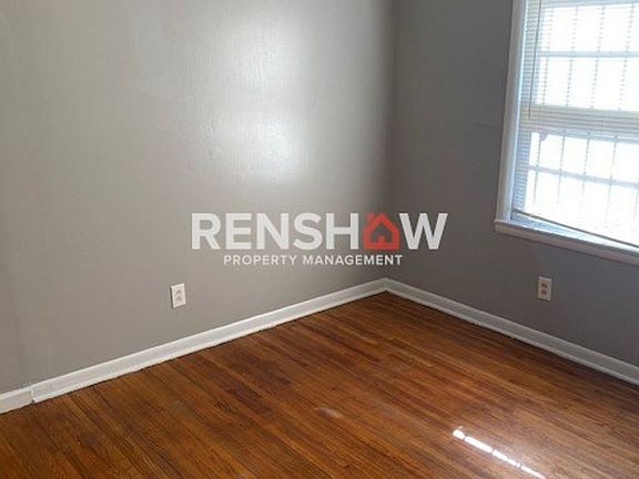 3rd image of 1725 Macaulay Ave