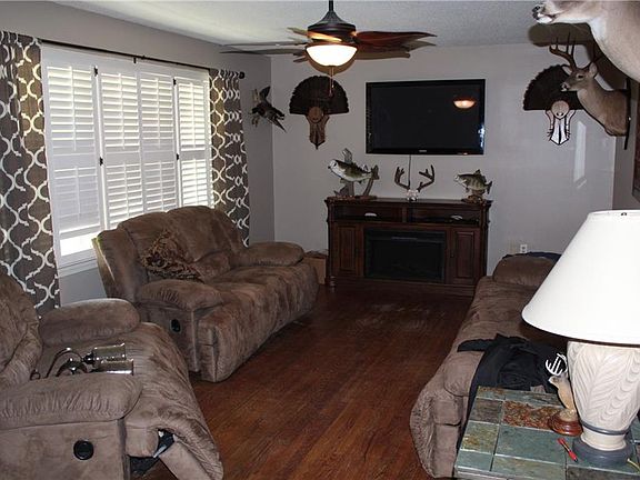 2nd image of 106 Woodland Dr