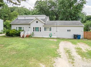 35121 Melton St, Westland, MI 48186