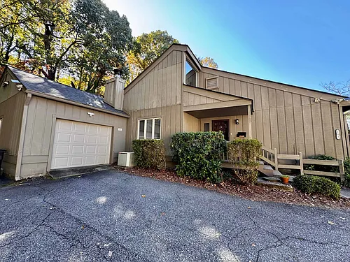 208 Lamplighter Cir Photo 1