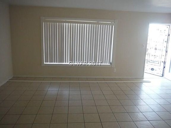 5th image of 4549 Oakdale Ave
