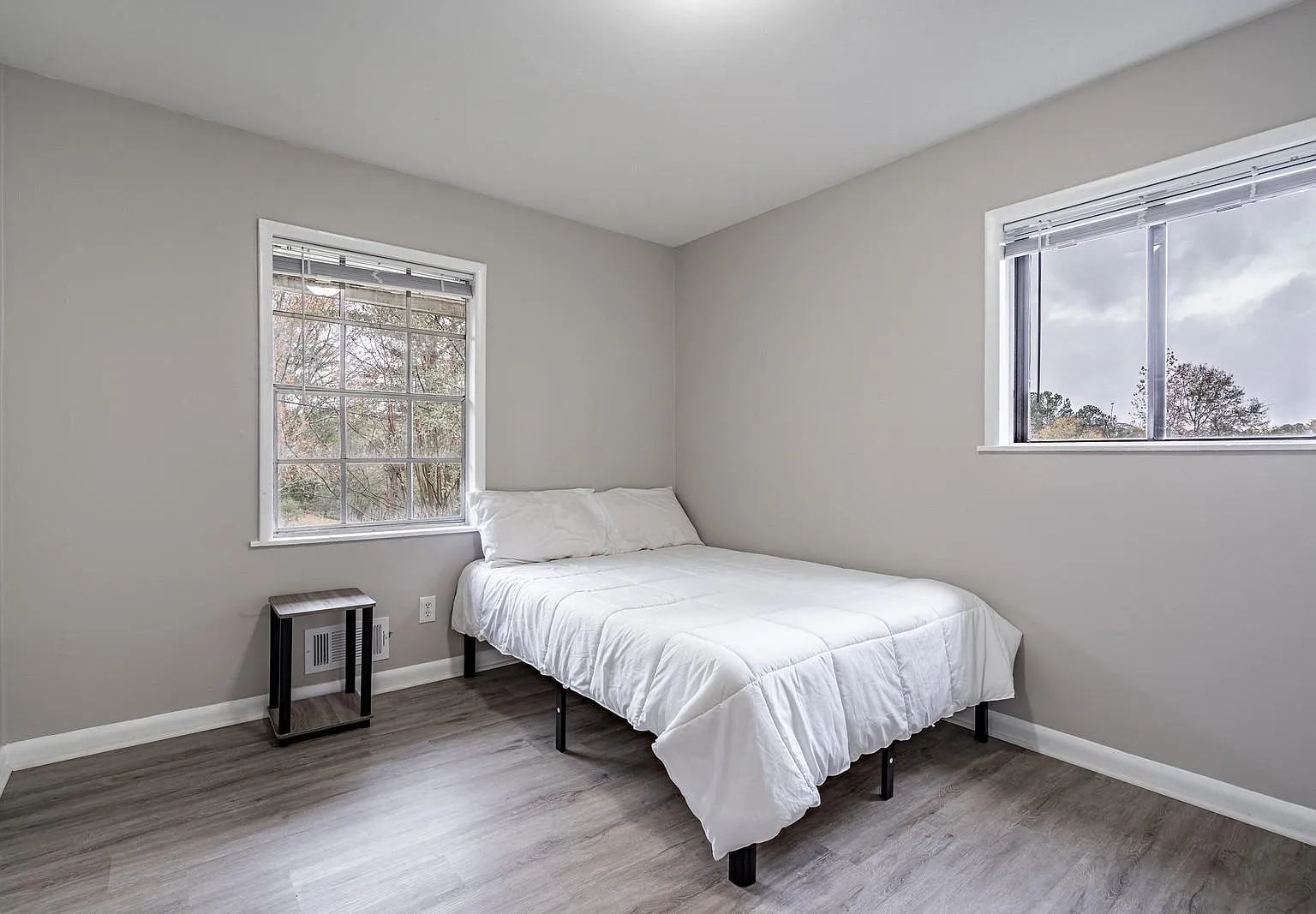 4 bed, 3.0 bath, 1625 sqft, $615 — Photo 1