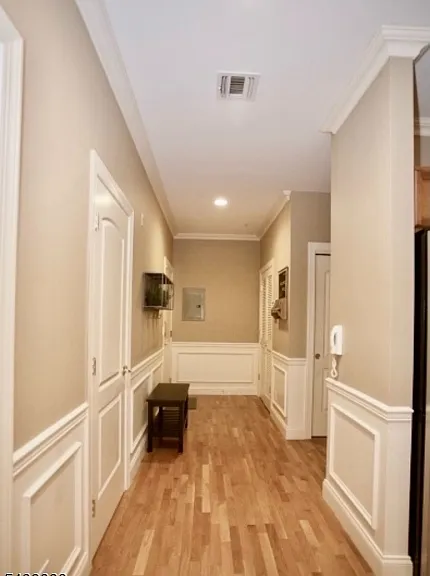 1677 Springfield Ave #13 — Photo 4
