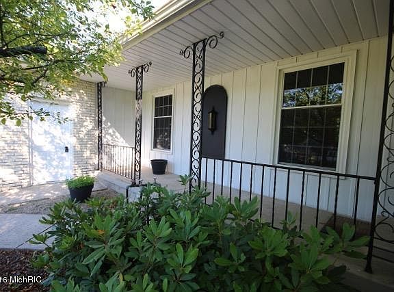 2nd image of 1400 Elderwood Ct NW
