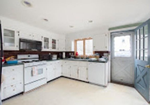 3rd image of 442 Merrimac St