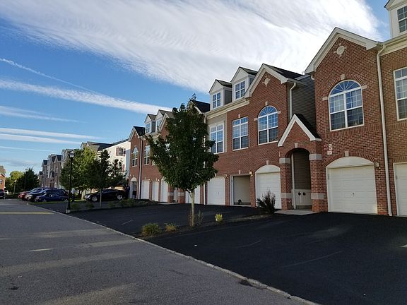 2nd image of 911 Balsam Dr