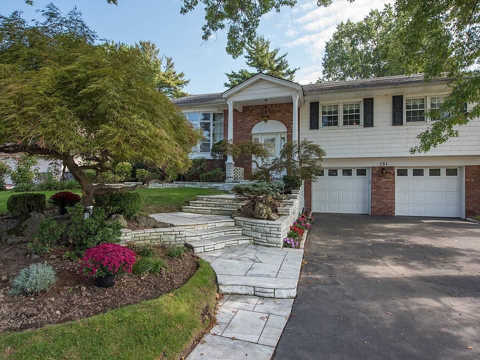 1st image of 131 Monterey Dr