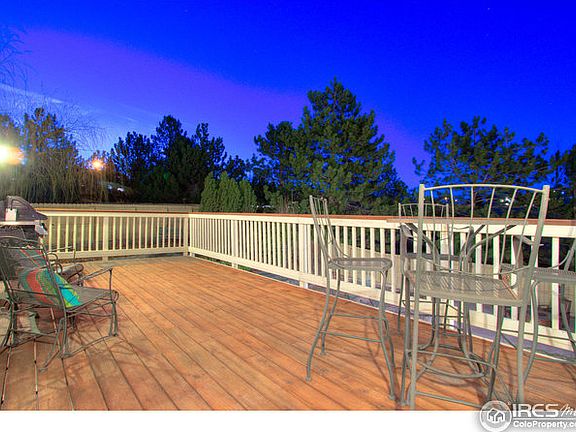 Expansive newly stained deck