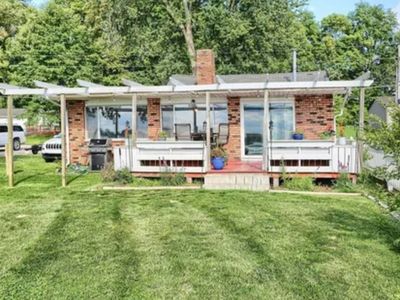 1049 Chapman Lake Dr, Warsaw, IN, 46582