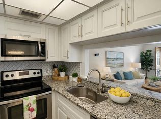 7106 Golf Colony Ct APT 104, Lake Worth, FL 33467