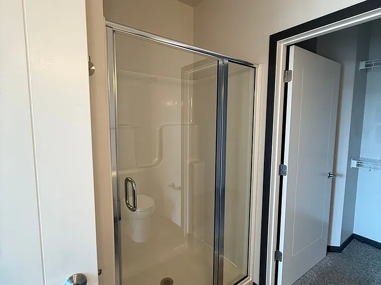 Homestead Luxury Apartments — Photo 40