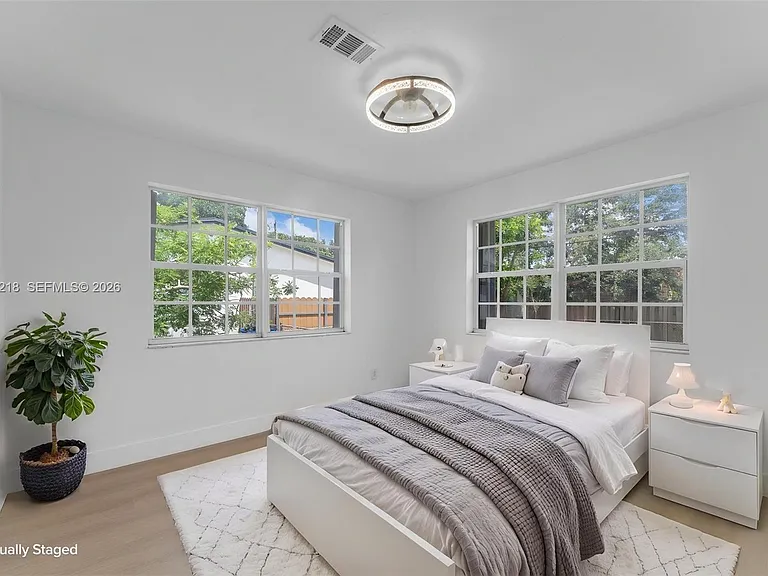 7150 SW 10th St — Photo 23