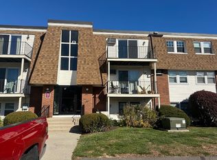 80 Damon Rd APT 7306, Northampton, MA 01060