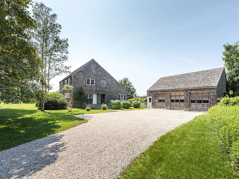 31 Wainscott Main St — Photo 18