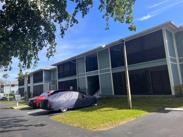 19740 SW 103rd Ct APT 108, Cutler Bay, FL 33157